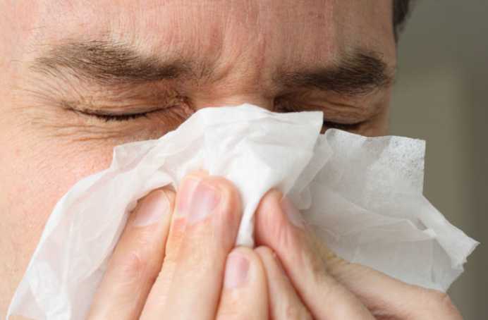 „Nu confundați gripa cu o simplă răceală de sezon”
