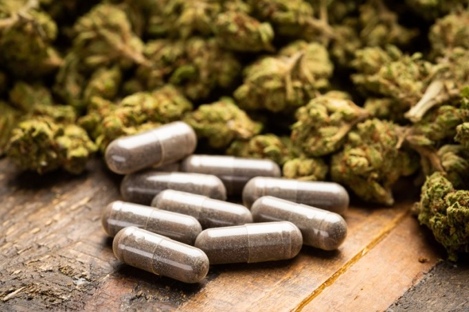 Utilizarea canabisului cu o concentrație ridicată de THC, asociată cu un risc mai mare de psihoze