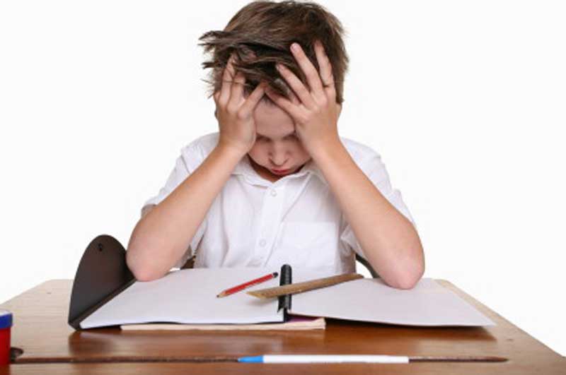 Nouă din 10 elevi folosesc cu regularitate cuvântul „stres”