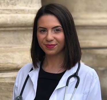 Dr. Cristina-Andreea Vrancianu: ”Încercați să vă implicați cât mai mult în practica din spital”
