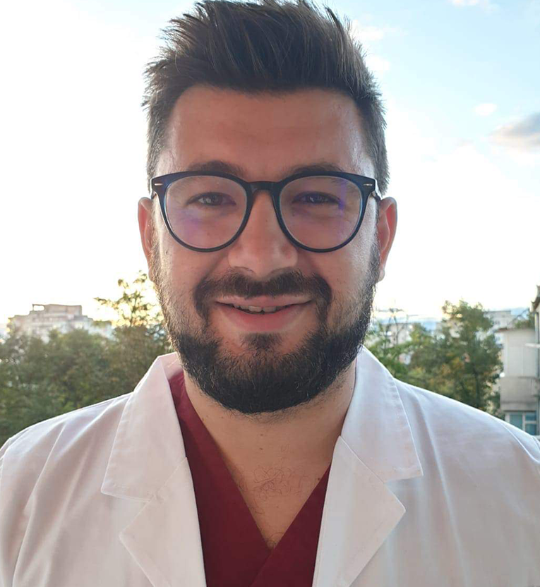 Dr. Adrian Vasile Sescu: Să asiști la prima respirație a nou-născutului este cel mai frumos moment