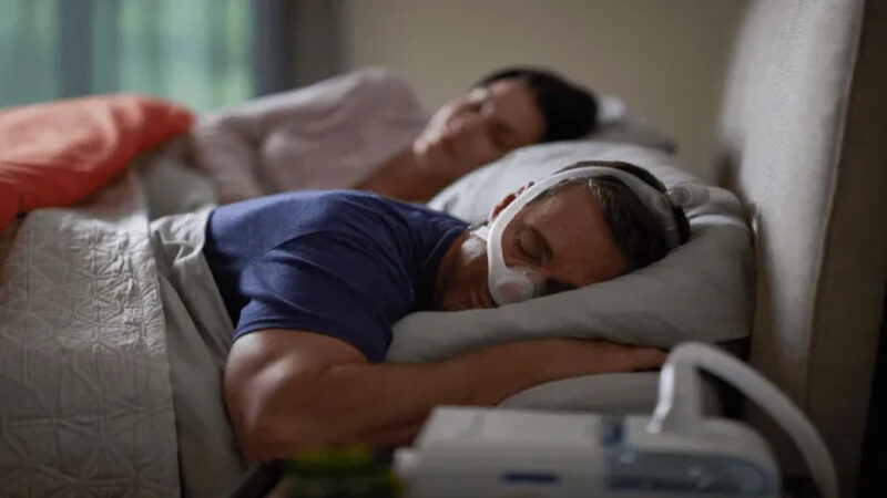 Apneea în somn și sforăitul: Semnele de avertizare de care trebuie să se țină cont