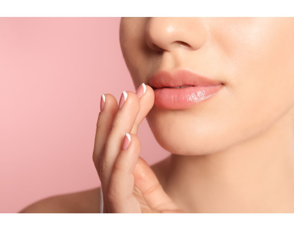 De ce sunt buzele atât de roșii, sensibile și predispuse la uscăciune