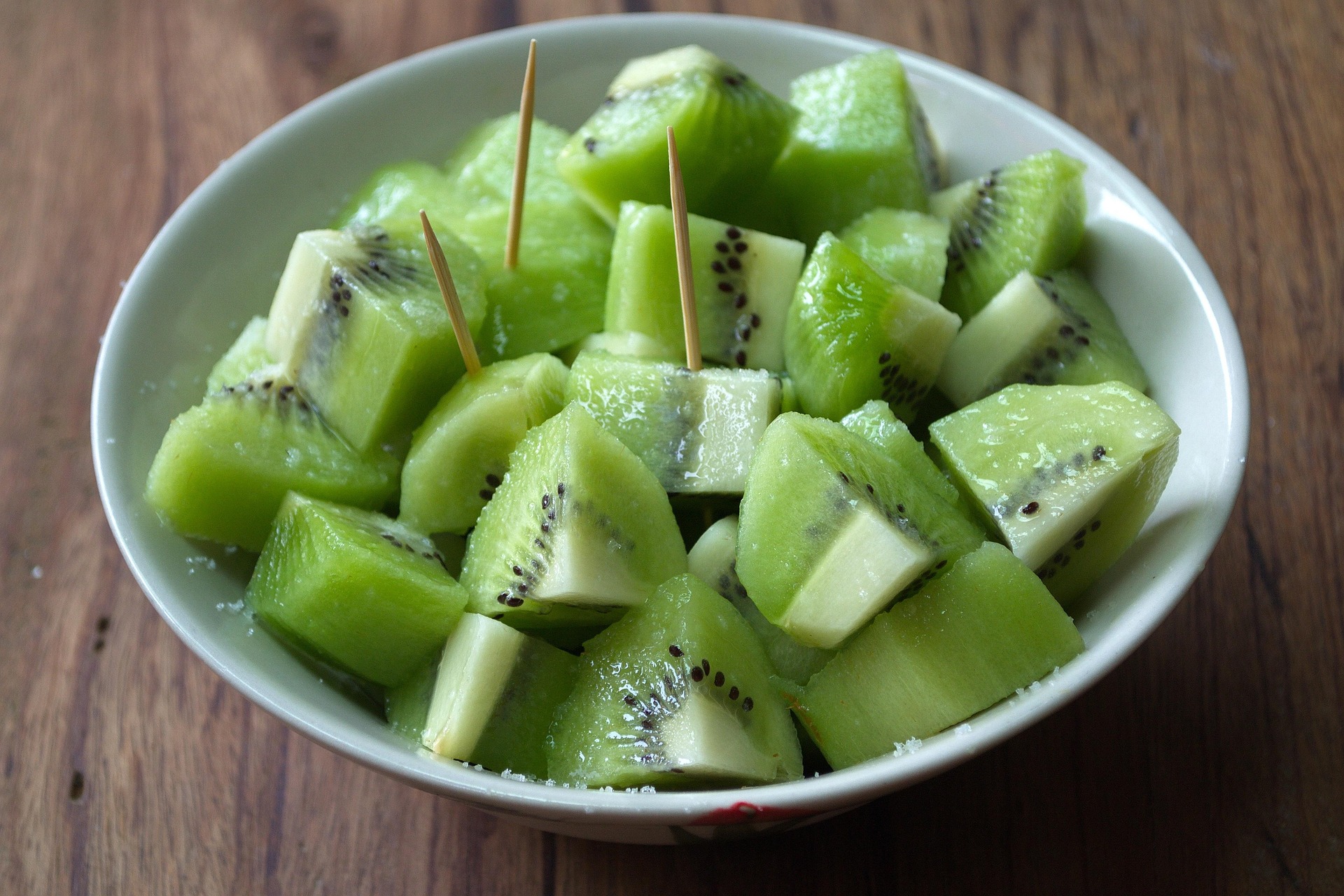 Cum se mănâncă, de fapt, kiwi. Recomandarea unui gastroenterolog